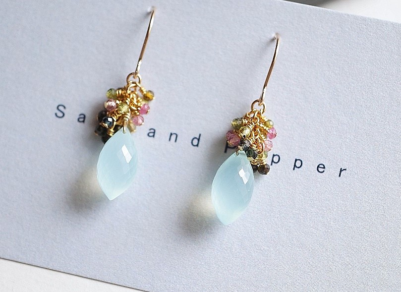 ミントブルーカルセドニーピアス