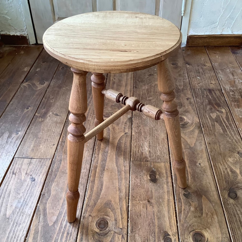 3本脚のスツール ＃8（ナチュラルカラー） 椅子（チェアー）・スツール