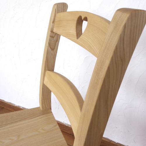 ハートのくり抜き♡チャーチチェア（アンティークスタイル