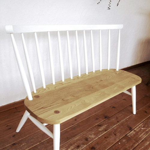 ホワイトナチュラル・ウィンザーベンチ[二人掛け][横幅126cm][座面