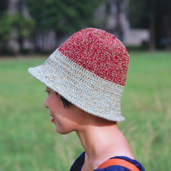 。 tsuixtsui。つばの広い帽子の色 - 赤れんが色の緑の芽 2枚目の画像