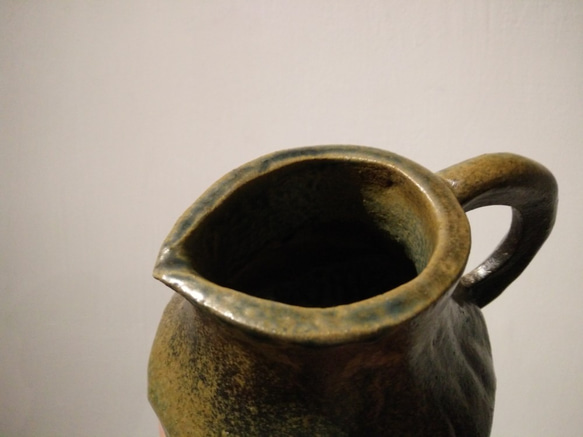 張君陪  拙器系列之五 灰釉片口茶壺 第1張的照片