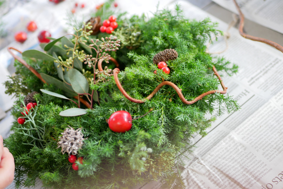 フレッシュ素材で⭐︎森小屋のクリスマスリース 3枚目の画像