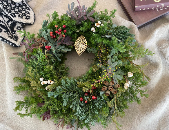 フレッシュ素材のクリスマスリース リーフグリーン ドライフラワー 無