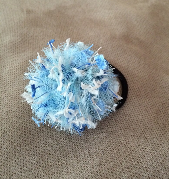 【受注製作】tulle pompon*blue white    L 1枚目の画像