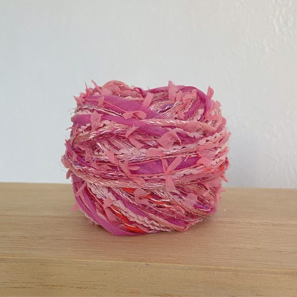 引き揃え毛糸玉*magenta & coral pink 1枚目の画像
