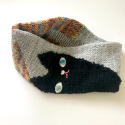 グラデーションがきれいなwoolの黒猫ウォーマー 3枚目の画像