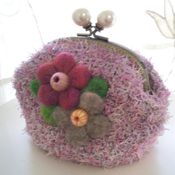 羊毛花のがまぐちポーチ（ピンク） 1枚目の画像