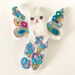 chat angel 刺繍ブローチ(紫陽花) 1枚目の画像
