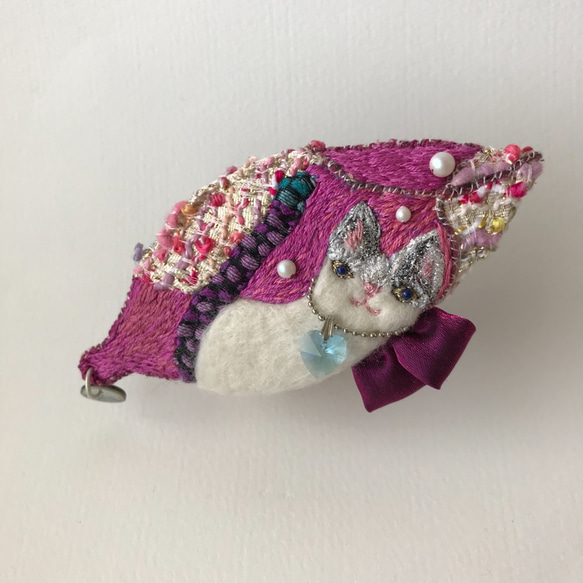 刺繡貓胸針（皇家紫色） 第2張的照片