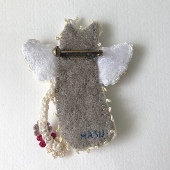 刺繍花chat angel brooch  (ハナキリン)s 3枚目の画像