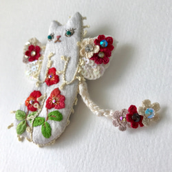 刺繍花chat angel brooch  (ハナキリン)s 6枚目の画像