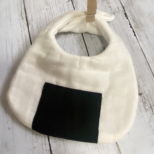 手刺繍 hungryおにぎり ハンドメイドスタイ