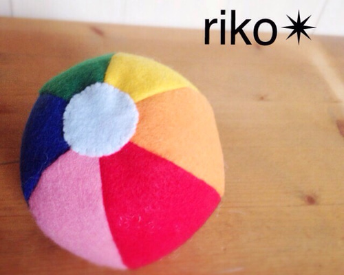 ハンドメイド ボール フェルト オーダー オーダーフェルトサッカーボール おもちゃ・人形 colore 通販