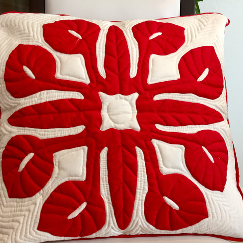 ✱☆未使用☆✱　ハワイアンキルト クッションカバー ２枚セット ハワイアンキルトのクッションカバー クッション・クッションカバー