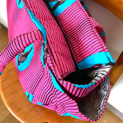 アフリカ布　トートバッグ バード柄　ピンク/ブルー　アフリカンプリント　大容量マザーズバッグ　旅行　ツバメ　鳥　春色 7枚目の画像