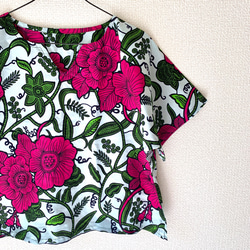 アフリカ布 オーバーサイズキーネックシャツ ボタニカル花柄ピンク白緑 上質コットン　夏トップス　アフリカンプリント 1枚目の画像
