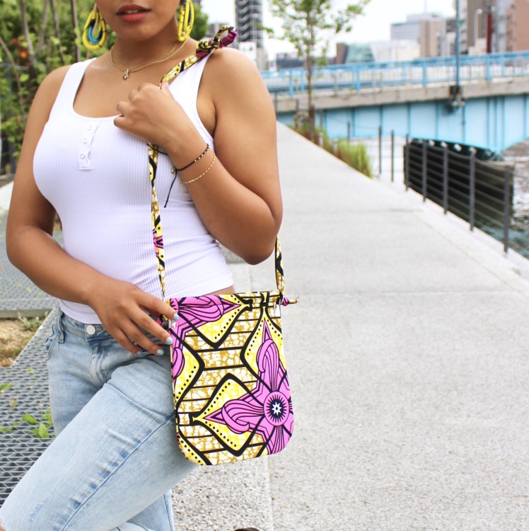 アフリカ布 サコッシュ ボタニカル花柄イエロー/ピンク 斜めがけ