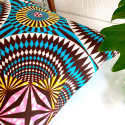 アフリカ布 クッションカバー ジオメトリック柄 ブルー ピンク ブラウン イエロー 幾何学　モロッコ シャビー　ギフト 6枚目の画像
