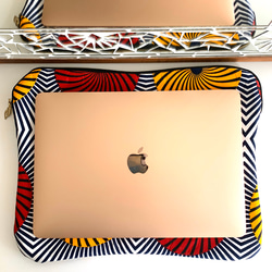 アフリカ布　PCケース　14インチ　サークル/ジオメトリック柄　赤白黄　MacBook ノートパソコン　クラッチバッグ 3枚目の画像