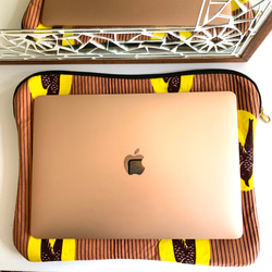 アフリカ布　PCケース　14インチ　バード柄　ブラウン/イエロー　鳥　MacBook ノートパソコン　アフリカンプリント 3枚目の画像
