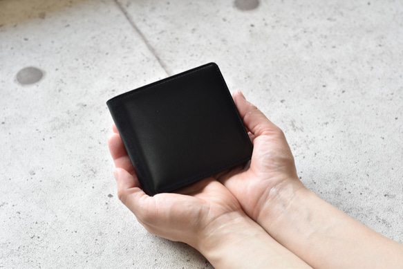 二つ折り財布 クルーズ  黒×カモフラージュブルー 2枚目の画像