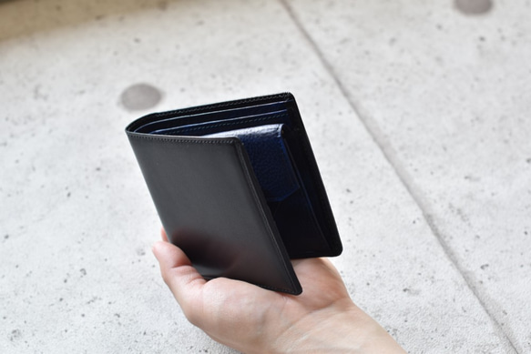 二つ折り財布 クルーズ  黒×カモフラージュブルー 6枚目の画像