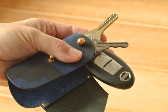 くるりんキーケース　マットバージョン 8枚目の画像