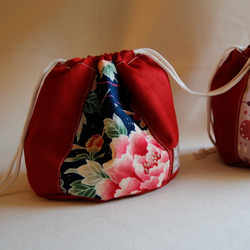 束口化妝包, 萬用包, 收納袋, 綁繩 喜氣洋洋 大紅 束口袋 第2張的照片