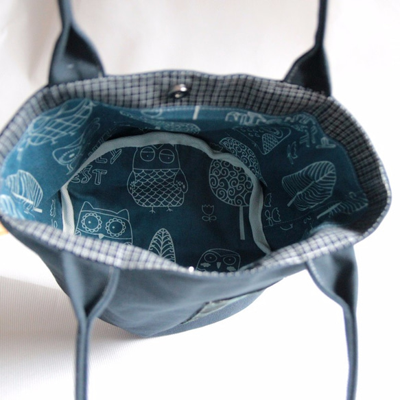【布。棉花】圓筒散步包, 深藍帆布 蘇格蘭格子學院風 蕾絲外口袋 第3張的照片