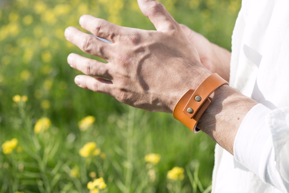 レザー リストバンド ブレスレット kmrii