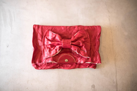 大きいリボンのレザークラッチバッグ『美人百花』掲載作品　レッド 4枚目の画像