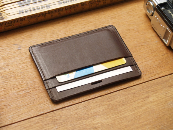 Leather ID card holder / badge holder (Custom Name) 3枚目の画像