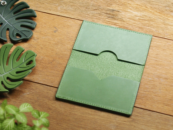 Leather Card Case - Grass Green 5枚目の画像