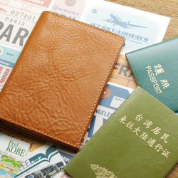 Classic Tan手工真皮護照夾/護照套 (免費客製刻印英文名 / 禮盒包裝) 第7張的照片