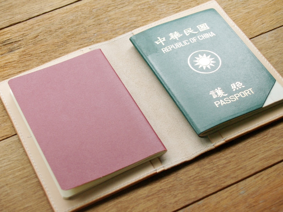 Leather Passport Case - Simple Original 4枚目の画像