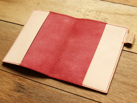 Coral Red 手工真皮記事本 ( 附 A6 橫條記事本，免費刻印英文名/ 禮物包裝 ) 第3張的照片