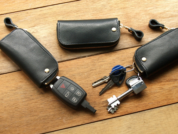 Harley Black 手工真皮鑰匙包 (免費客製刻印英文名 / 禮盒包裝) 第4張的照片