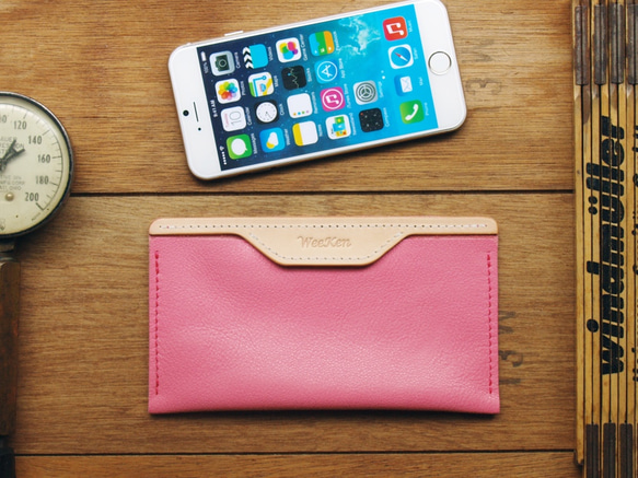 iPhone 13 mini - Peach Pink 手工真皮手機套 (免費客製刻印英文名 / 禮物包裝) 第2張的照片