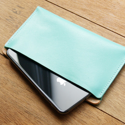 iPhone 11 Pro Max -Tiffany Blue 真皮手機套/存摺套 (免費客製刻印/禮物包裝) 第3張的照片