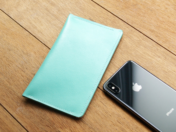 iPhone 11 Pro Max -Tiffany Blue 真皮手機套/存摺套 (免費客製刻印/禮物包裝) 第5張的照片