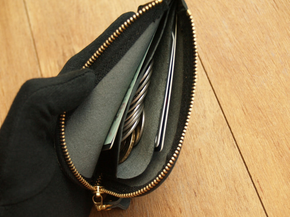 Leather Coin Purse - Gentle Black 4枚目の画像