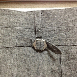 半身亞麻洗衣機褲子深灰色 第3張的照片