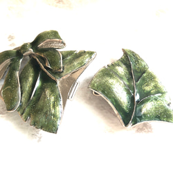ベルト　バックル　シルバー 木の葉 緑リボン ハンドメイドがお好きな貴女に♪　4ｃｍのベルト用 2枚目の画像