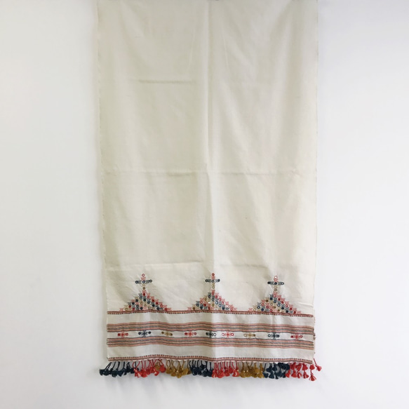 BOHOROOM |タッセル付き手織りウールスカーフ 2枚目の画像