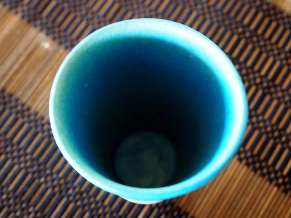 ターコイズブルーのビアカップ　 3枚目の画像