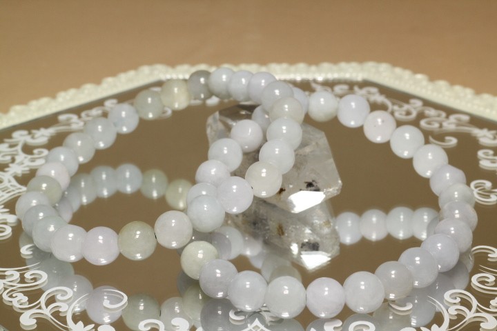 ミャンマー産　白ヒスイのブレスレット（8mm）