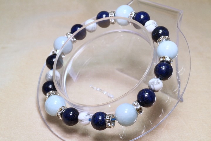 アクアマリンとラピスラズリ＆マグネサイトのブレスレット