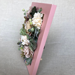 フラワーフレーム　ピンク　ベージュ　バラ　フラワー　アレンジメント　リース　造花　インテリア　プレゼント　ギフト　 4枚目の画像