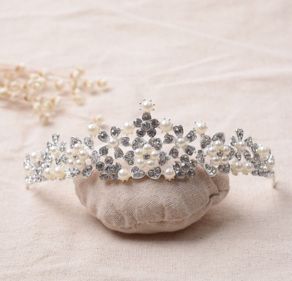 花パールクリスタルティアラインポート ブライダル、ウェディングに  